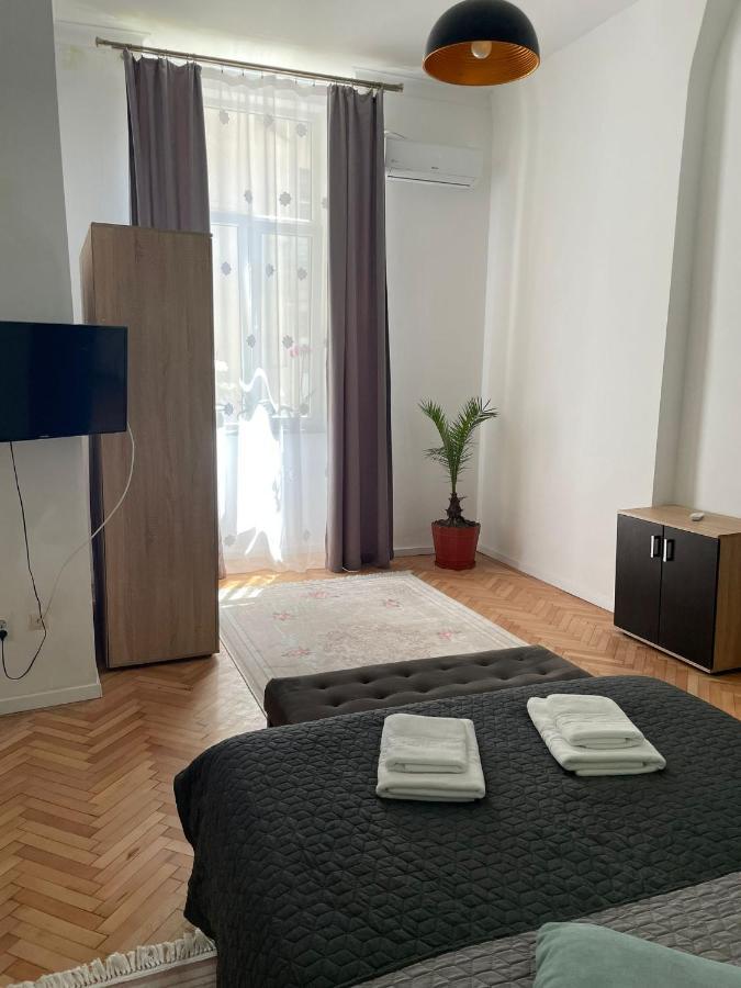 Central Apartment With 2 Bedrooms And 2 Bathrooms ออราแด ภายนอก รูปภาพ