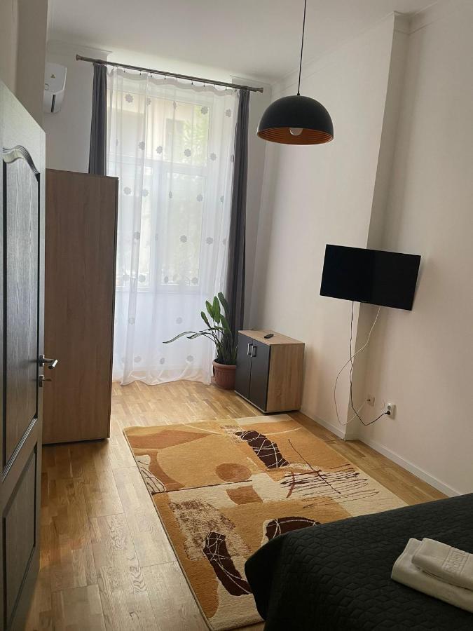 Central Apartment With 2 Bedrooms And 2 Bathrooms ออราแด ภายนอก รูปภาพ